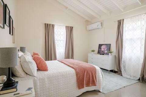 Bellarose At Colbeck ,Gated With Pool, Stylishly Modern Old Harbour Exterior foto